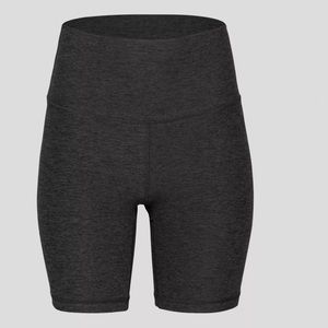 High-rise bike short